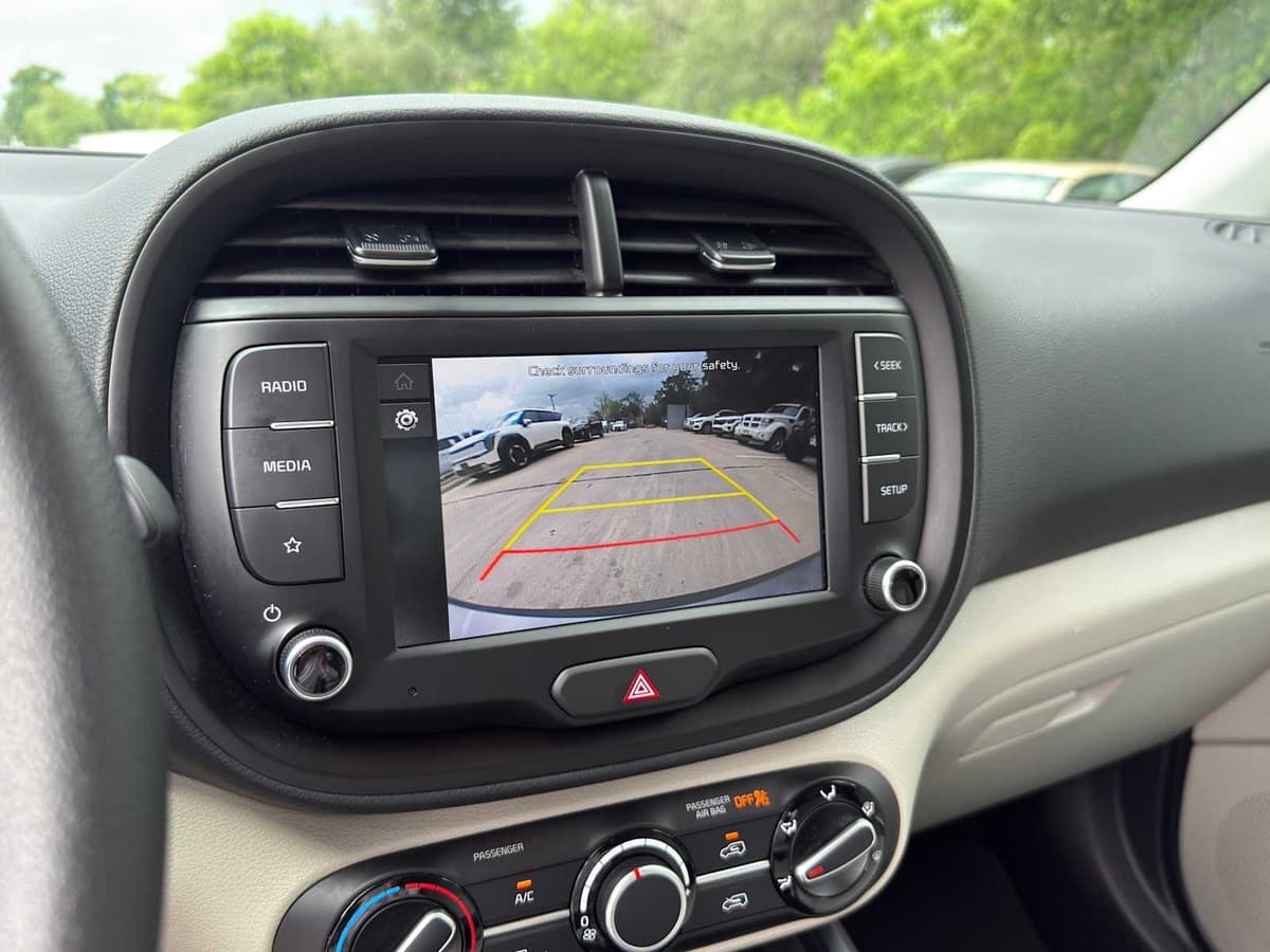 2025 Kia Soul - Image 13