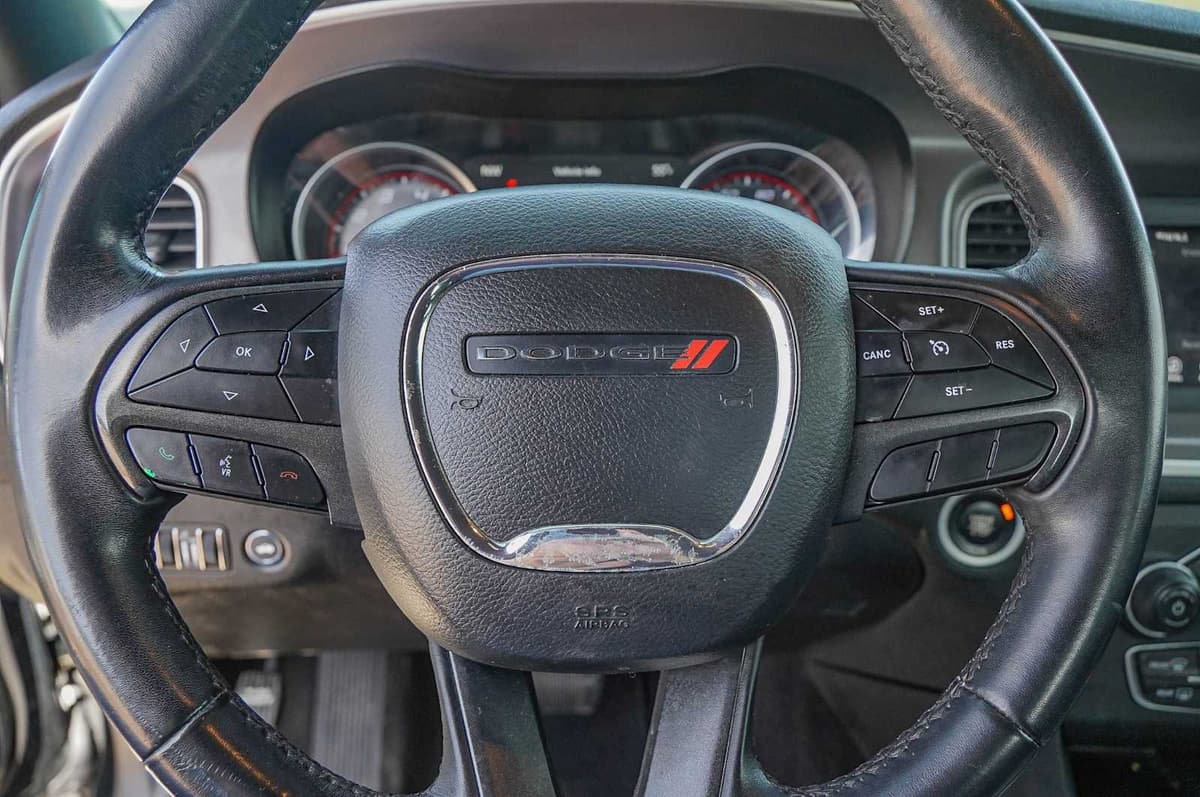 2019 Dodge Charger - Image 12