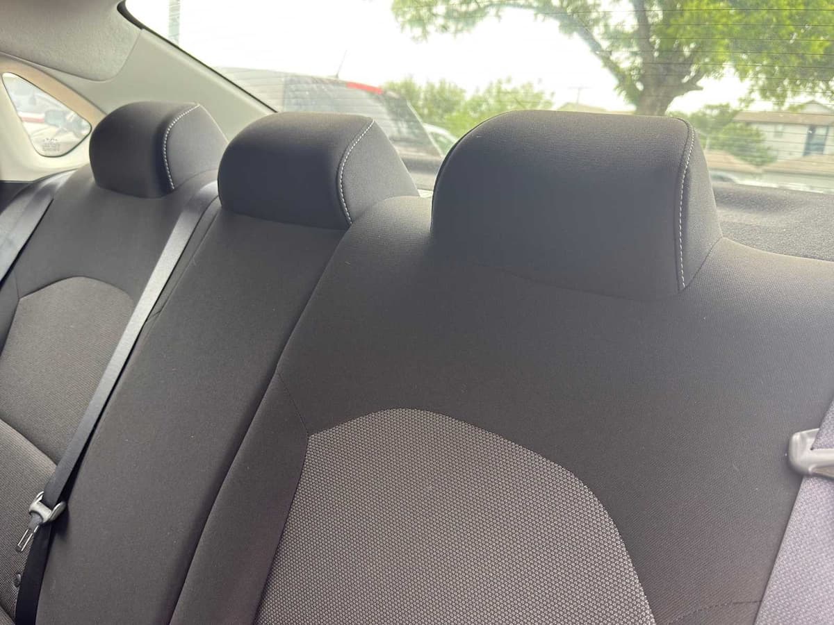 2023 Kia Forte - Image 26