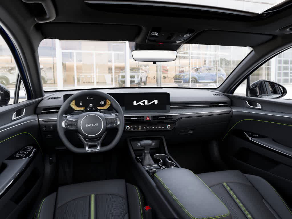 2026 Kia K5 - Image 14