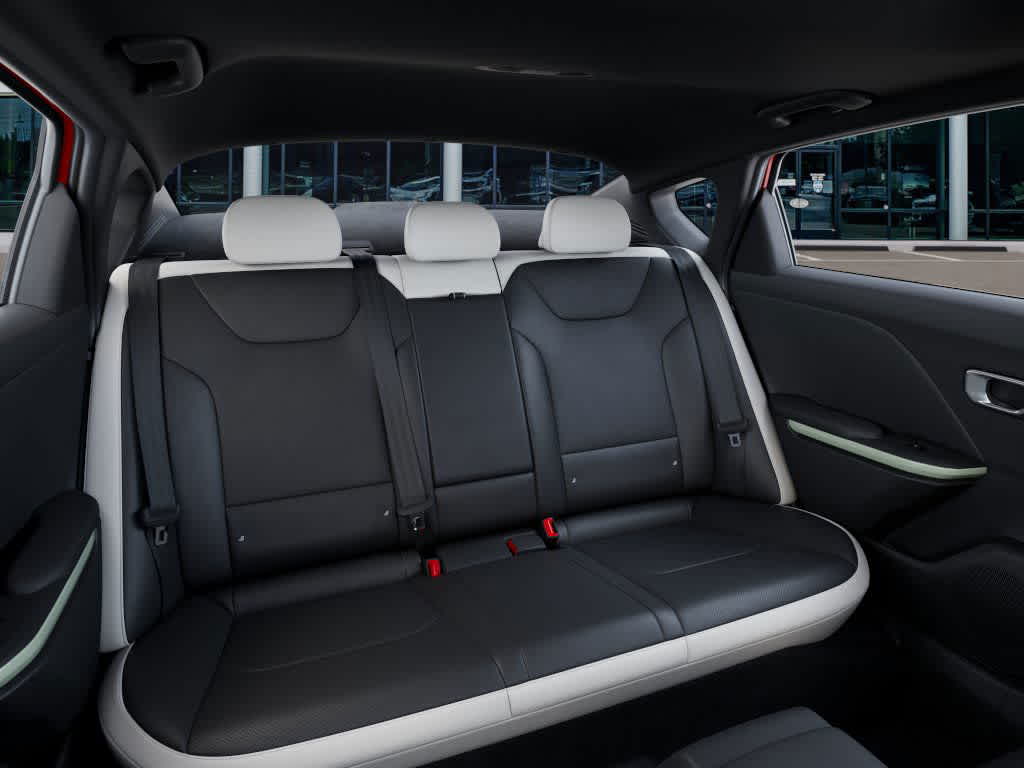 2025 Kia K4 - Image 16