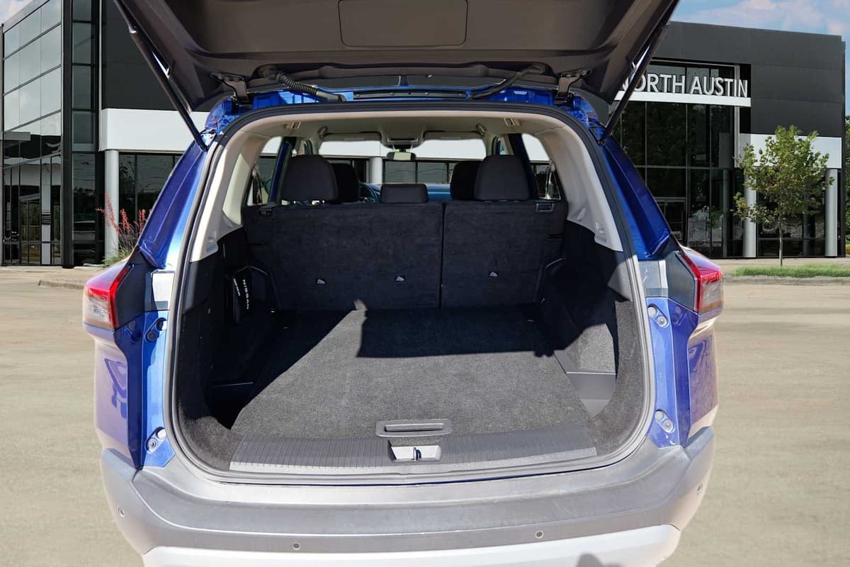 2023 Nissan Rogue - Image 28