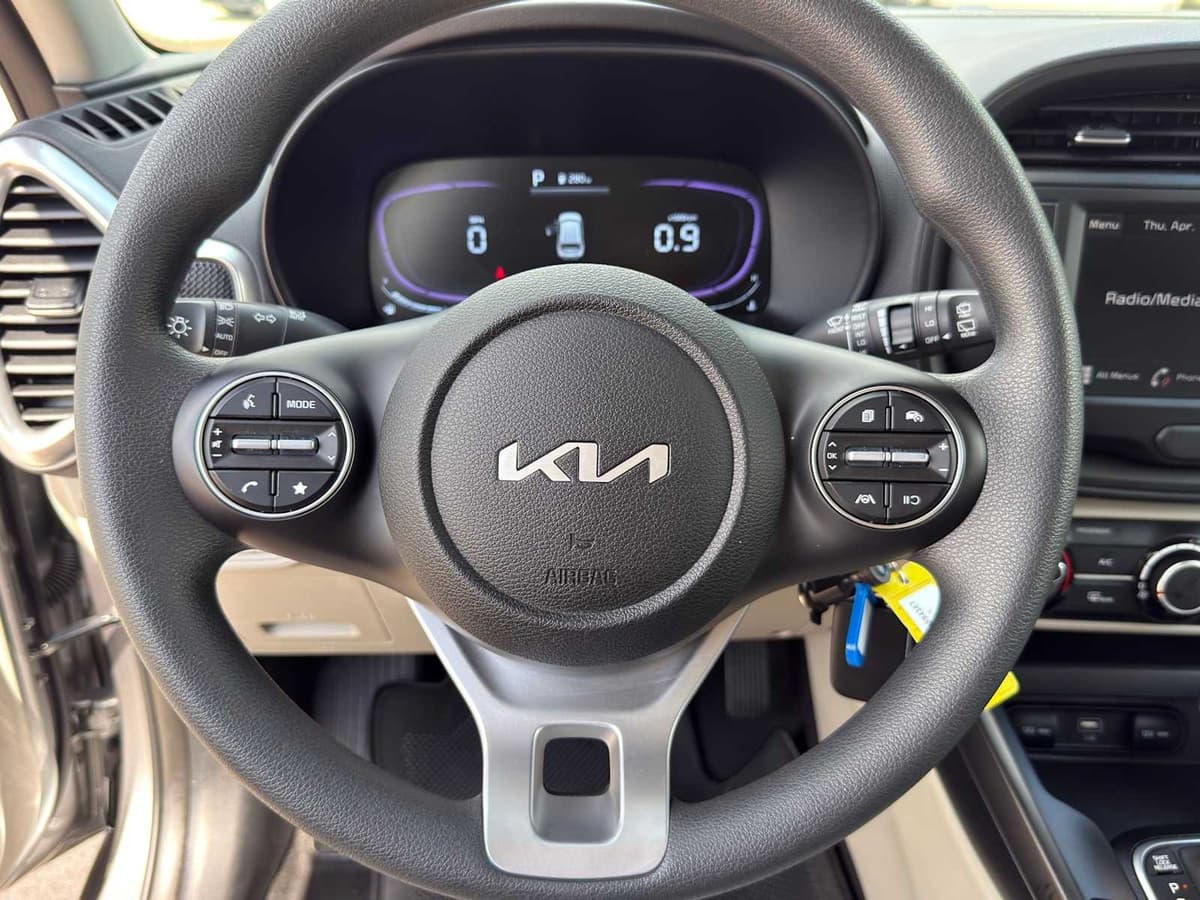 2025 Kia Soul - Image 14