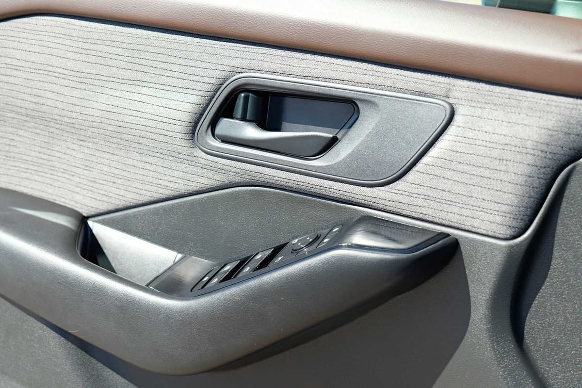 2023 Nissan Rogue - Image 20