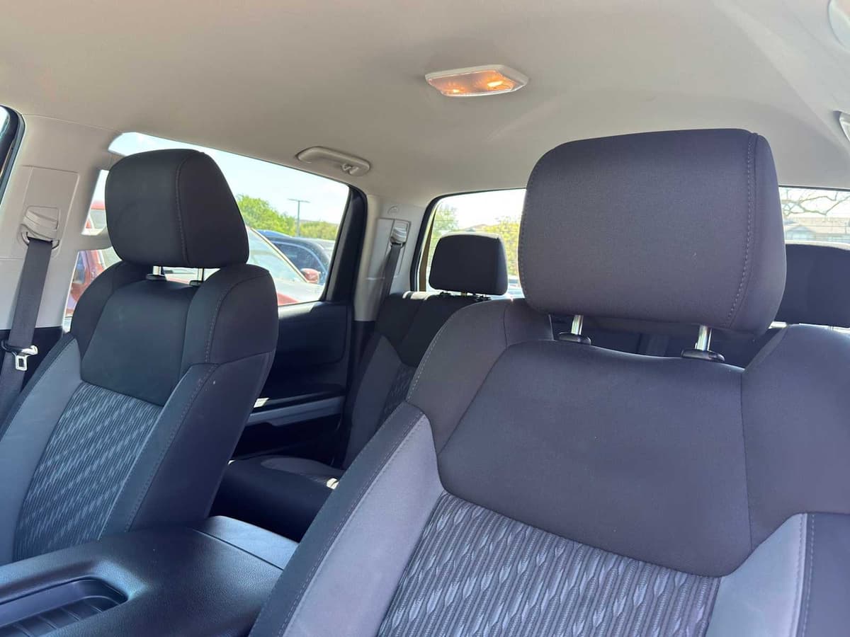 2019 Toyota Tundra - Image 16