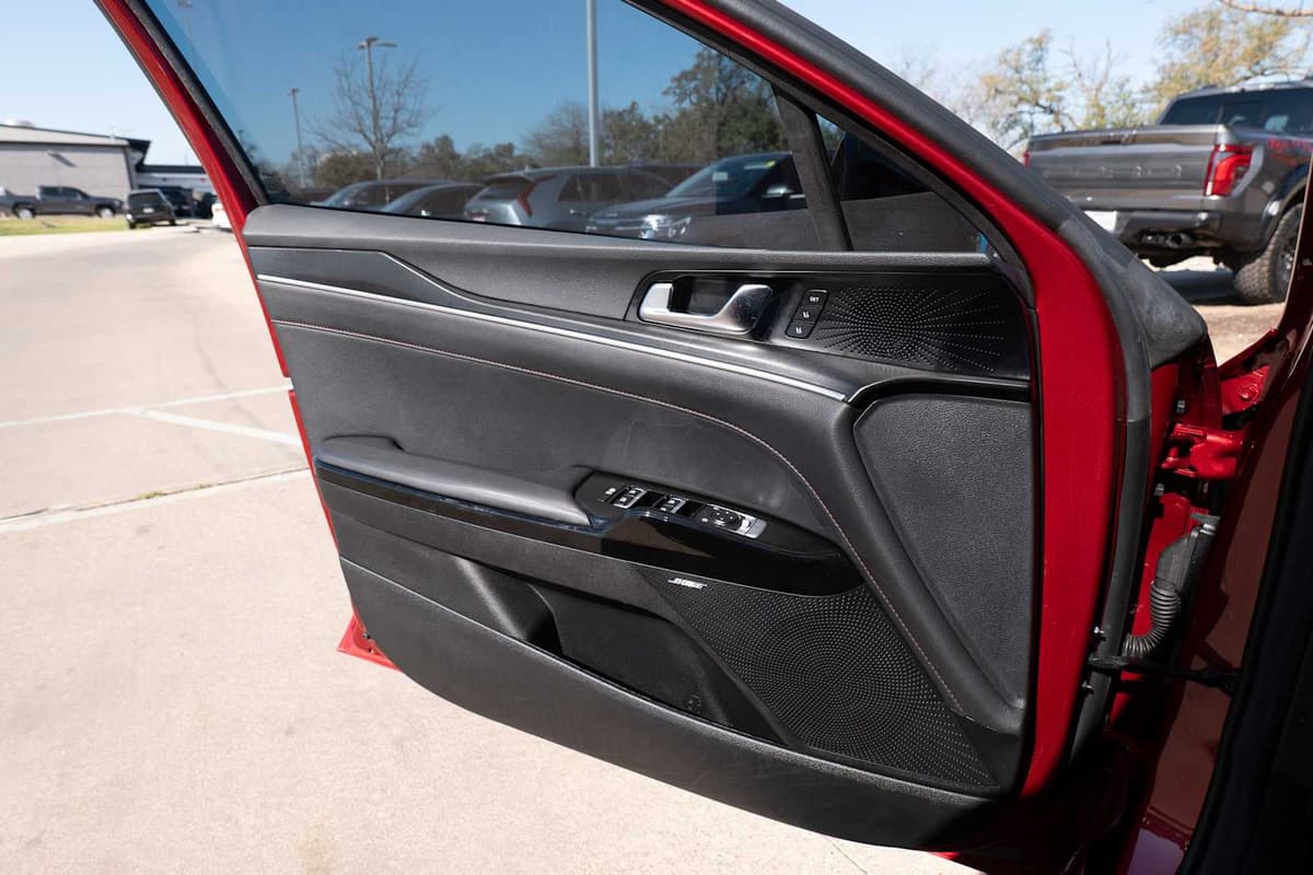 2023 Kia K5 - Image 20