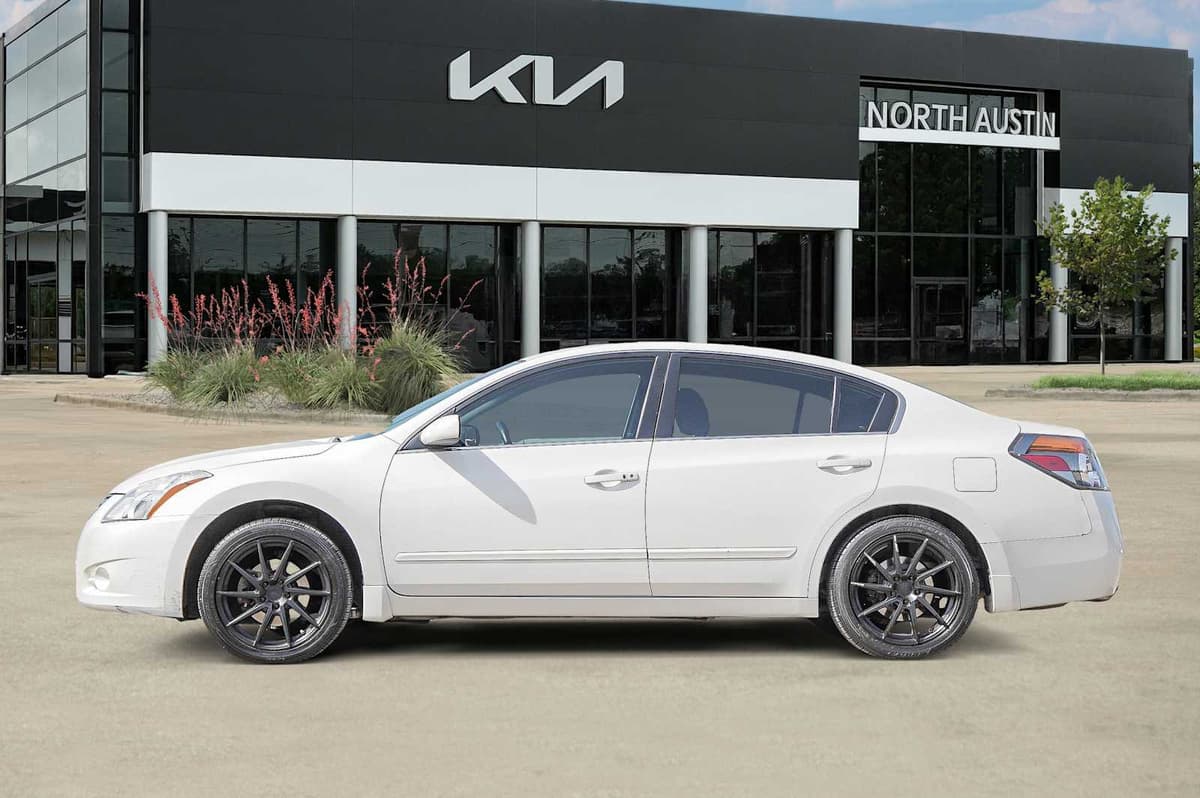 2012 Nissan Altima - Image 4
