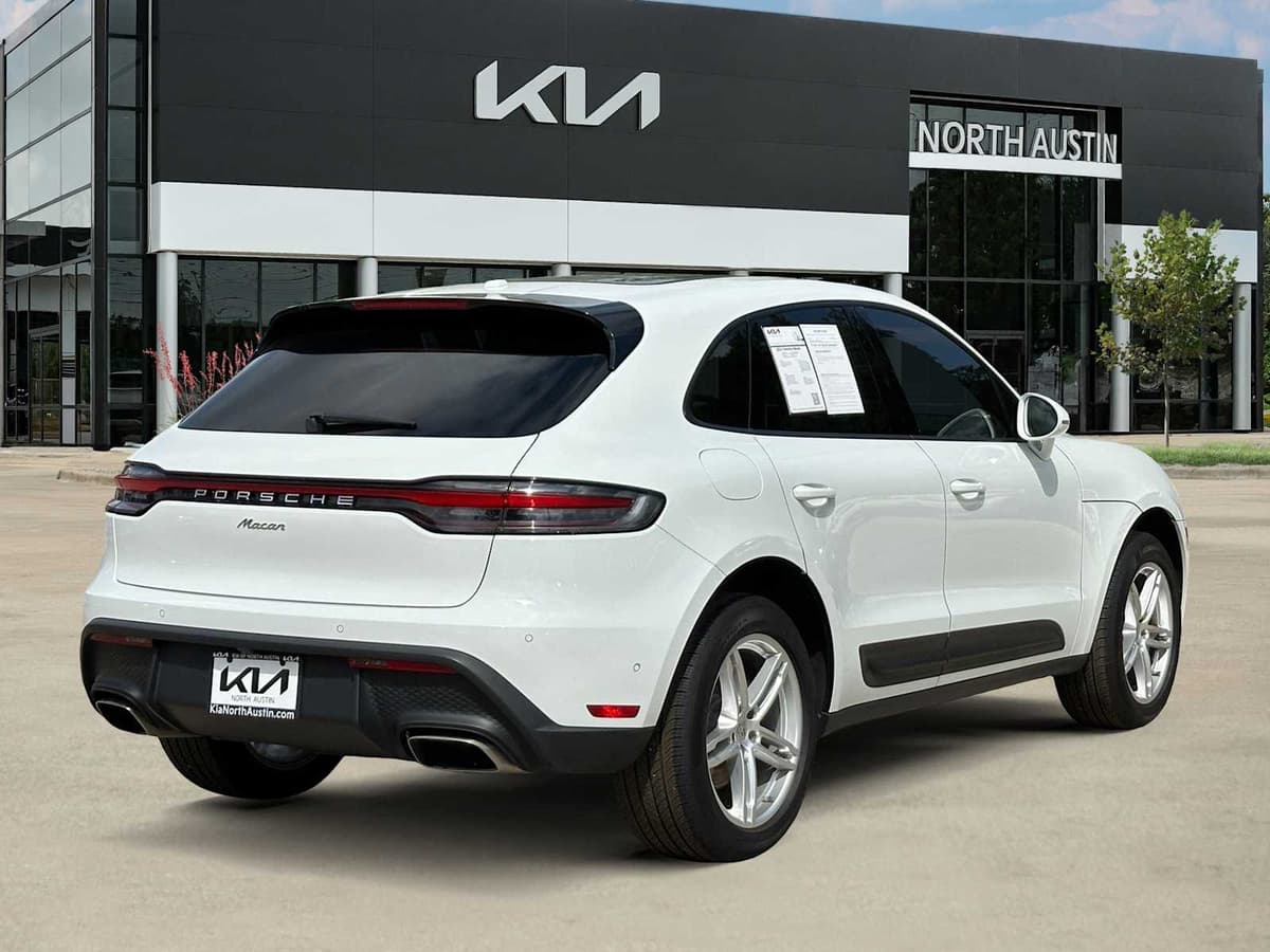 2024 Porsche Macan - Image 5