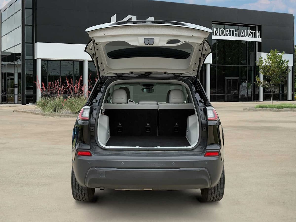 2021 Jeep Cherokee - Image 9