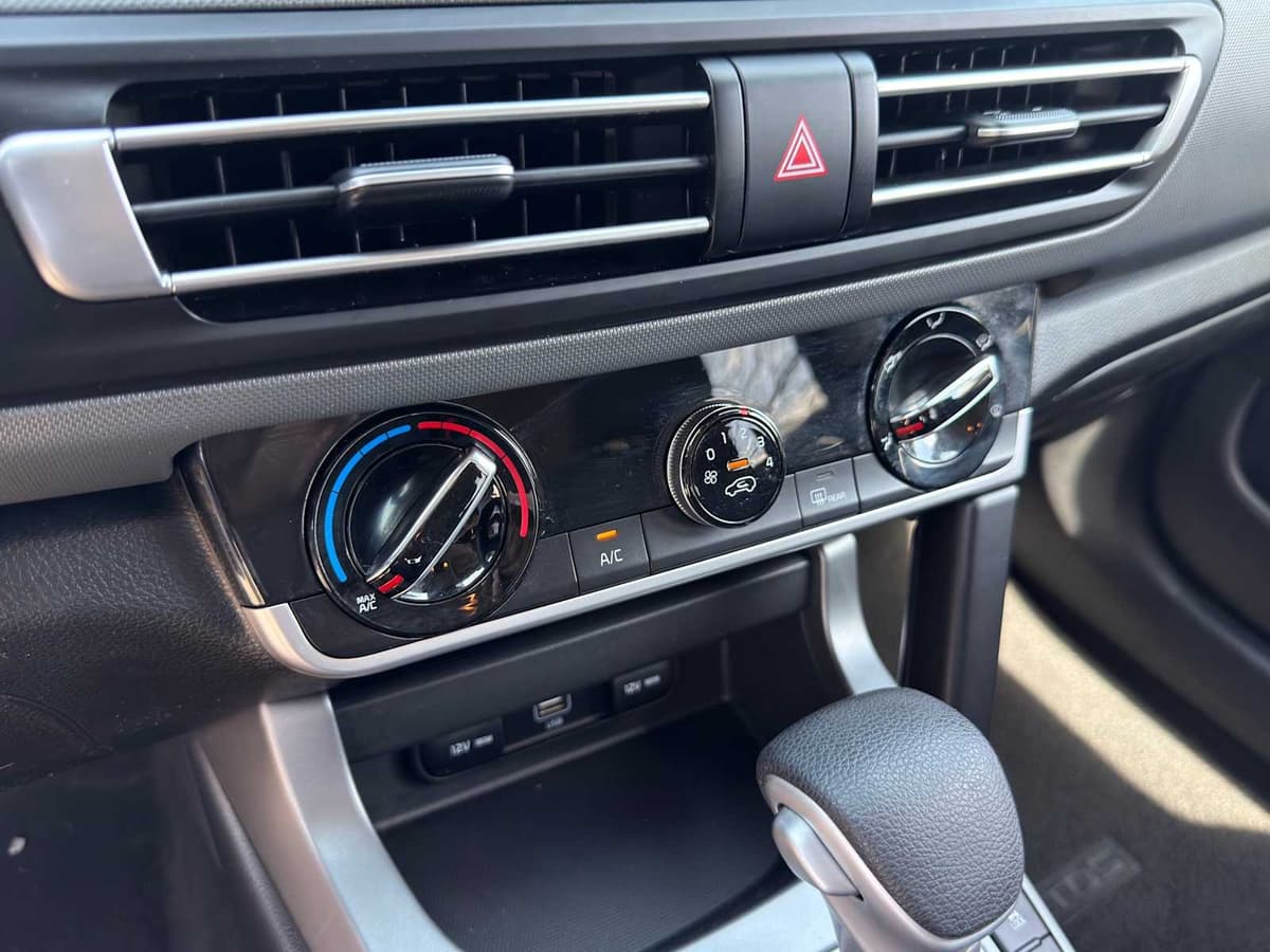 2023 Kia Seltos - Image 16