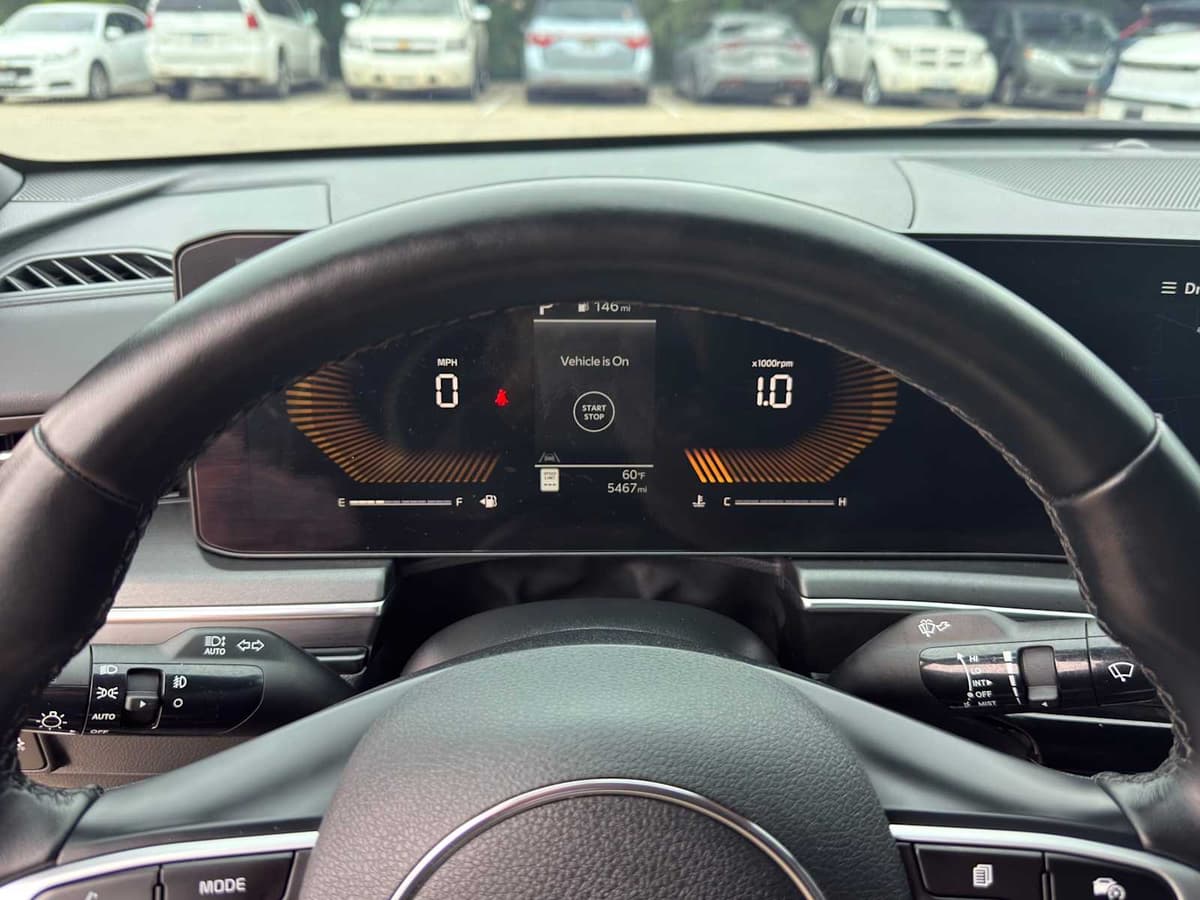 2025 Kia K5 - Image 18