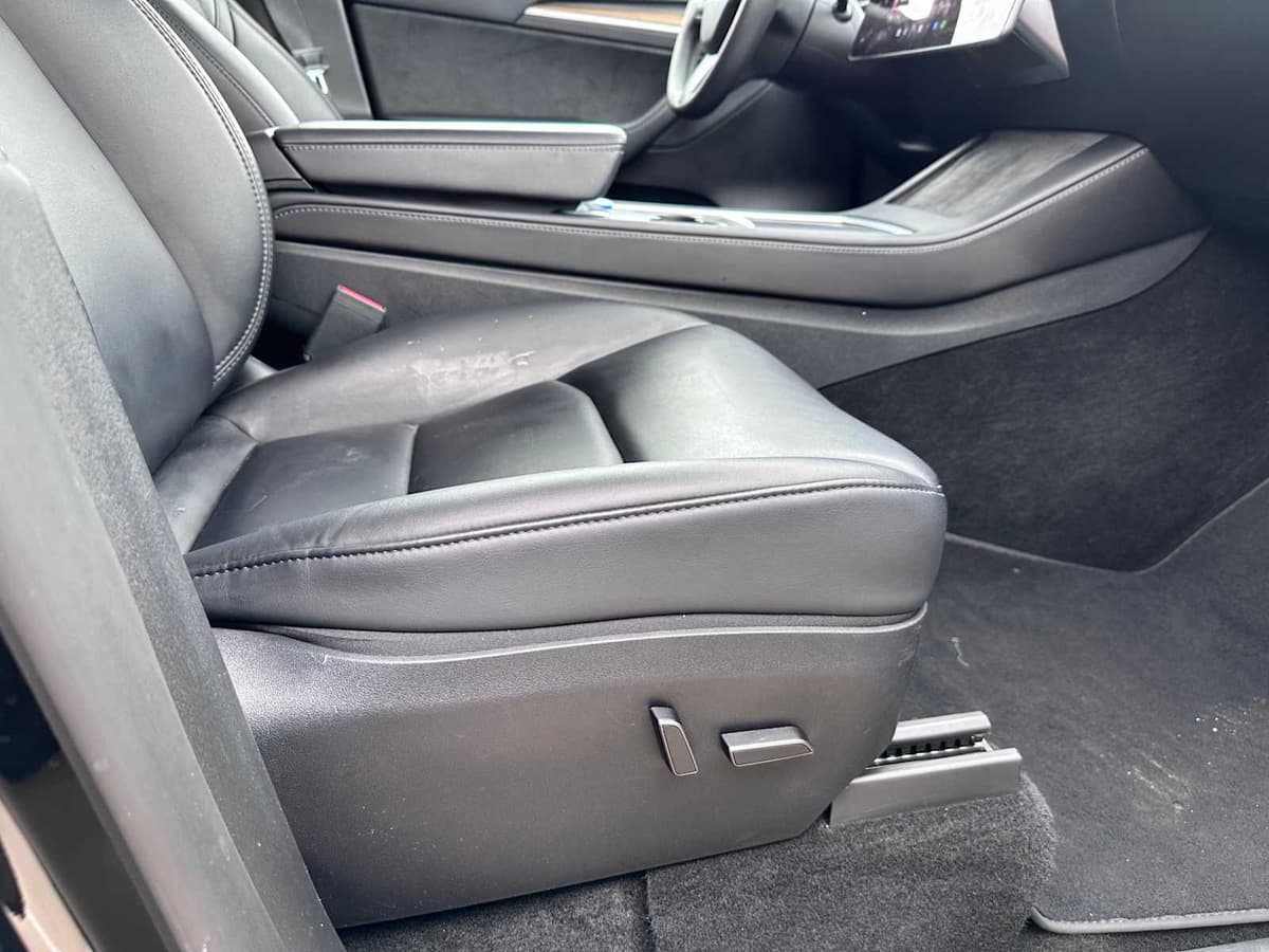 2023 Tesla Model Y - Image 16