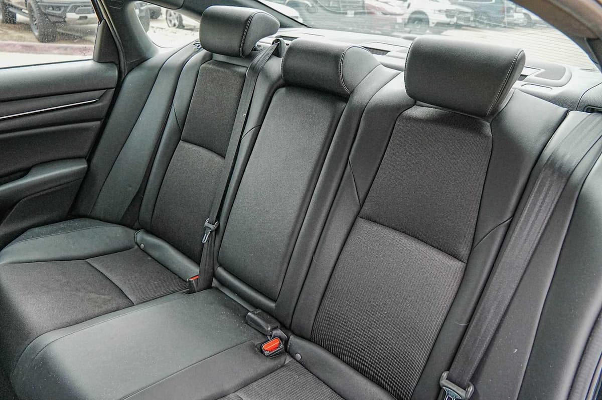 2021 Honda Accord - Image 31