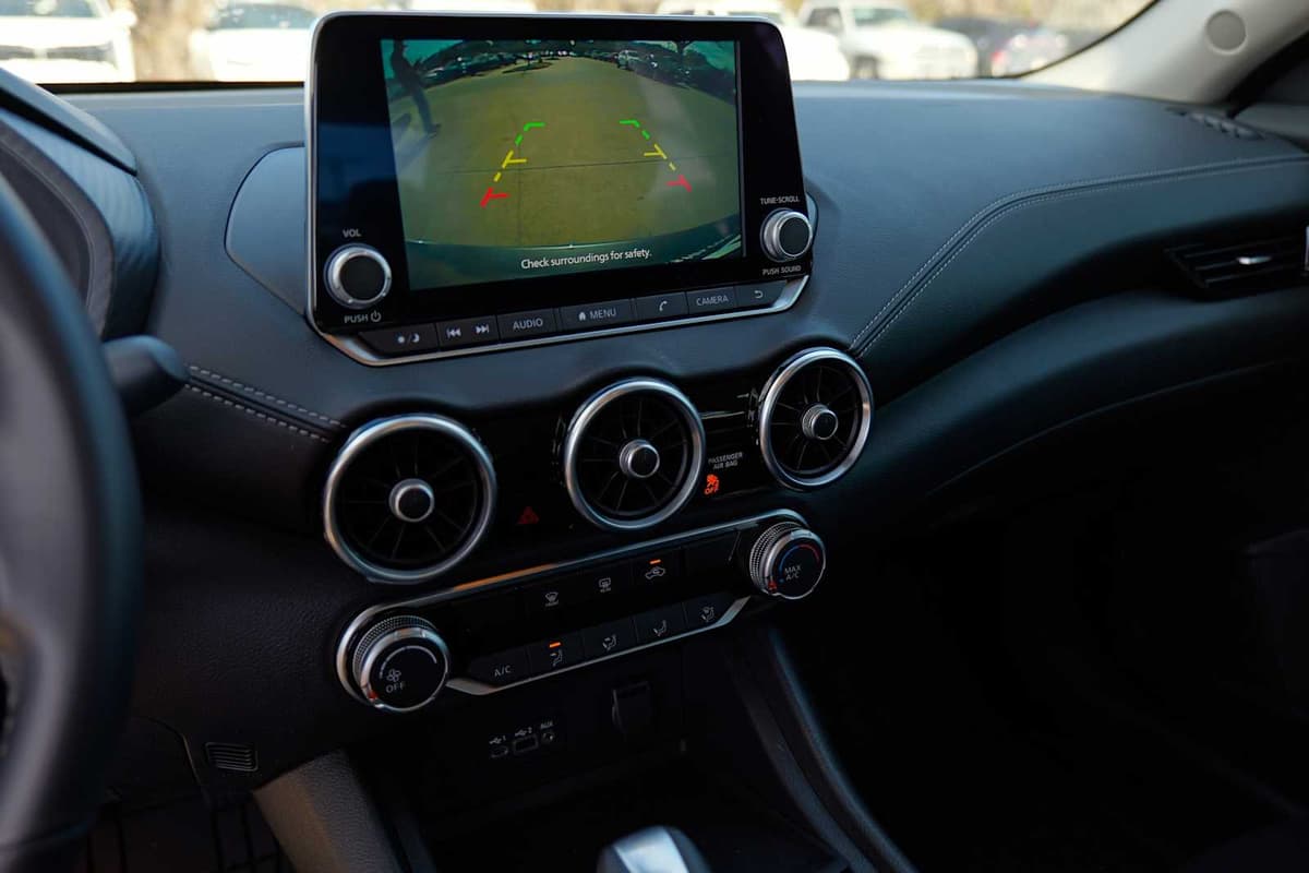 2022 Nissan Sentra - Image 17