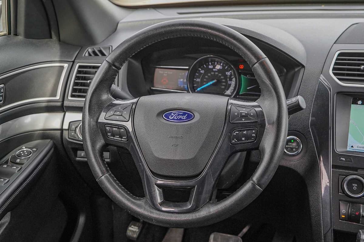 2017 Ford Explorer - Image 26