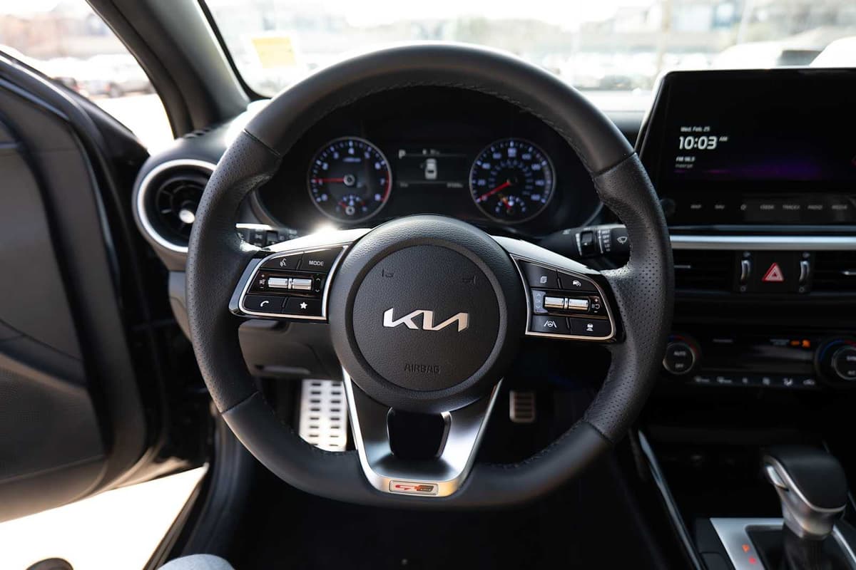 2024 Kia Forte - Image 12