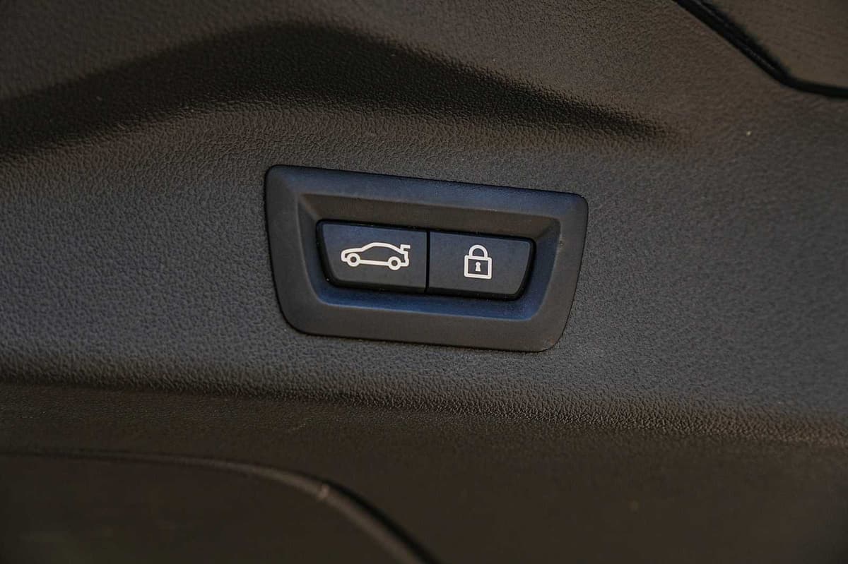 2023 BMW X7 - Image 35