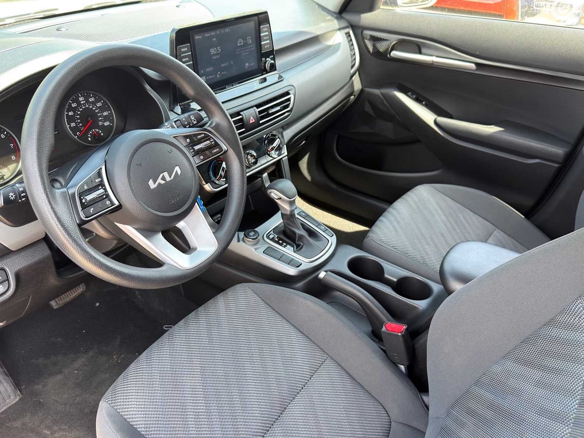 2023 Kia Seltos - Image 9