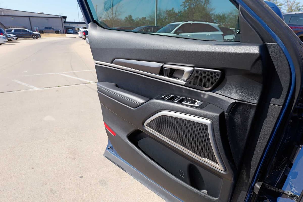 2023 Kia Telluride - Image 20