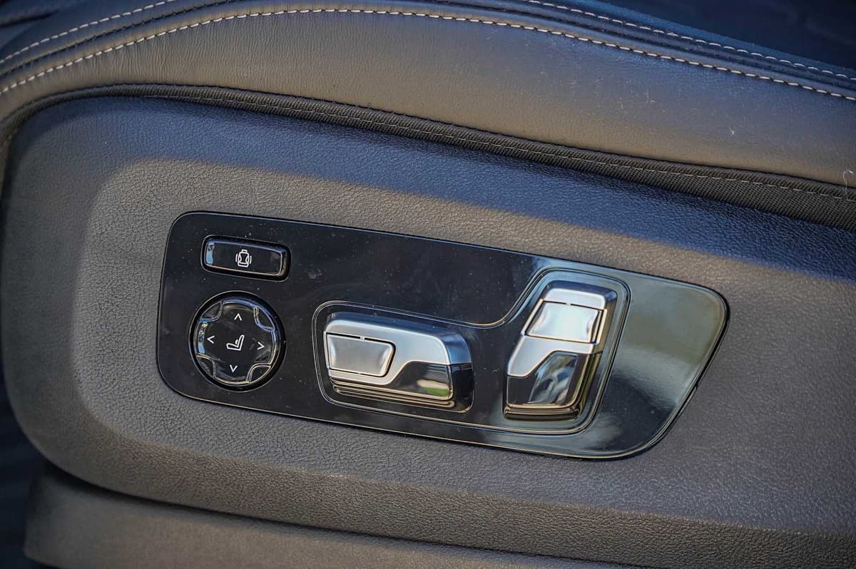 2026 BMW X5 - Image 27