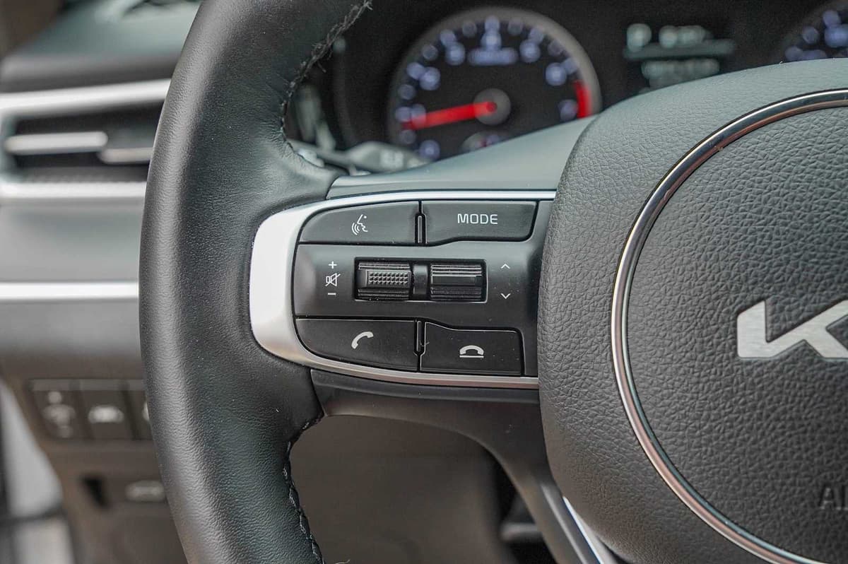 2024 Kia K5 - Image 14