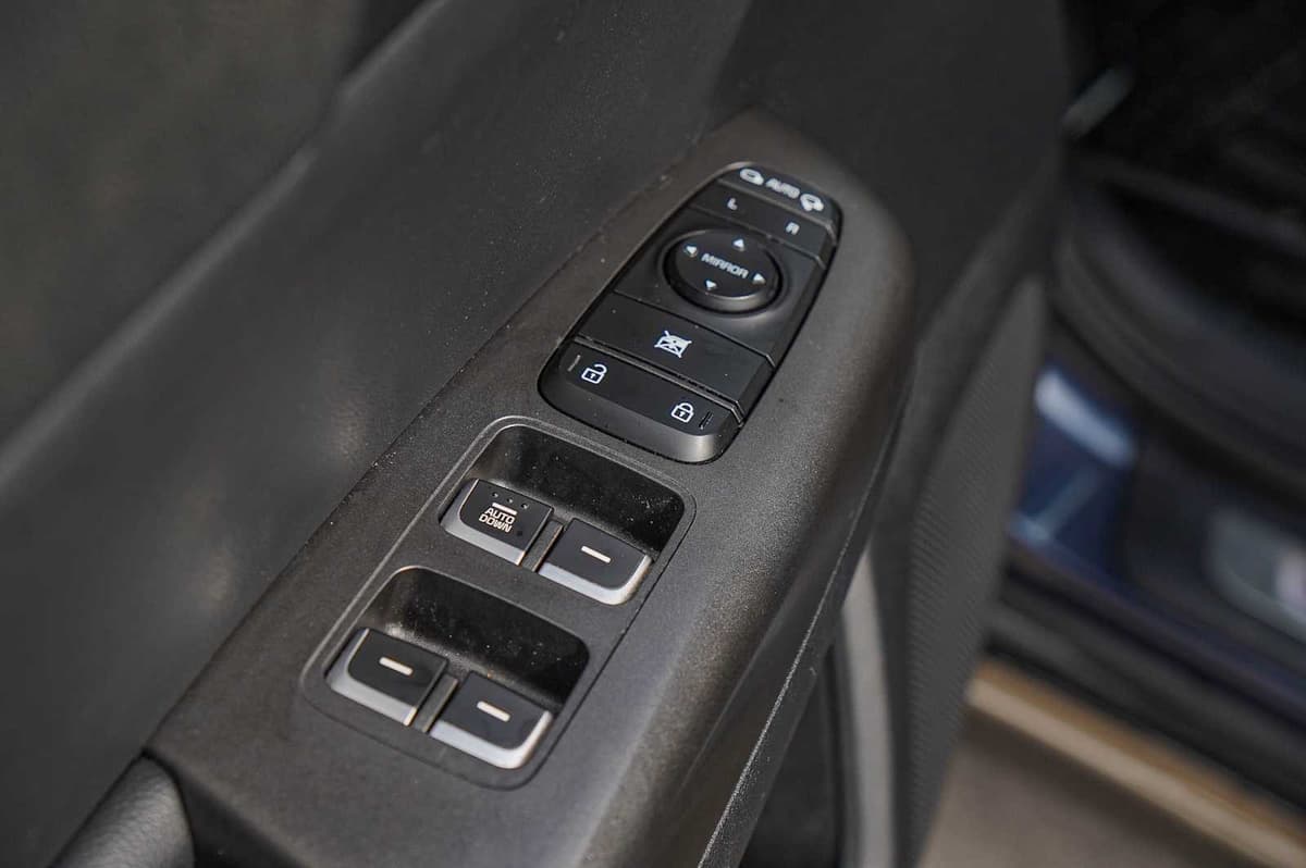 2021 Kia Sportage - Image 22