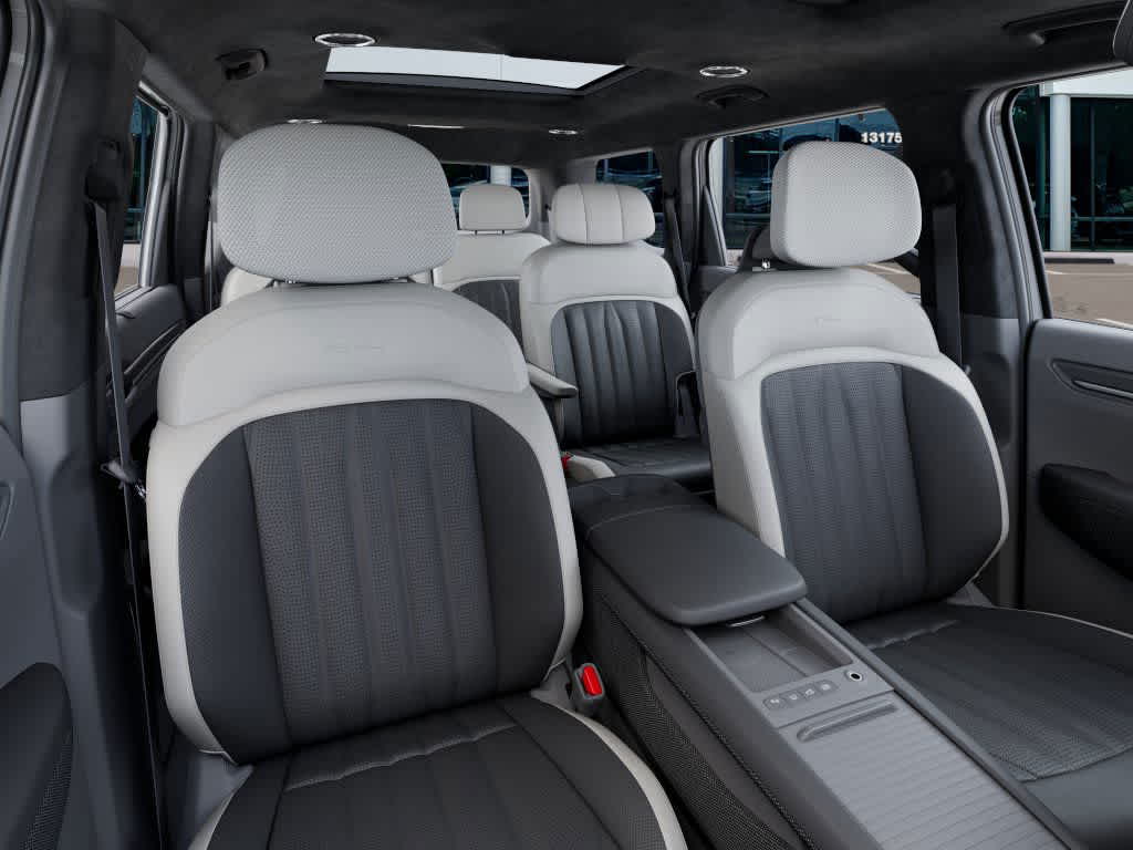 2026 Kia EV9 - Image 15