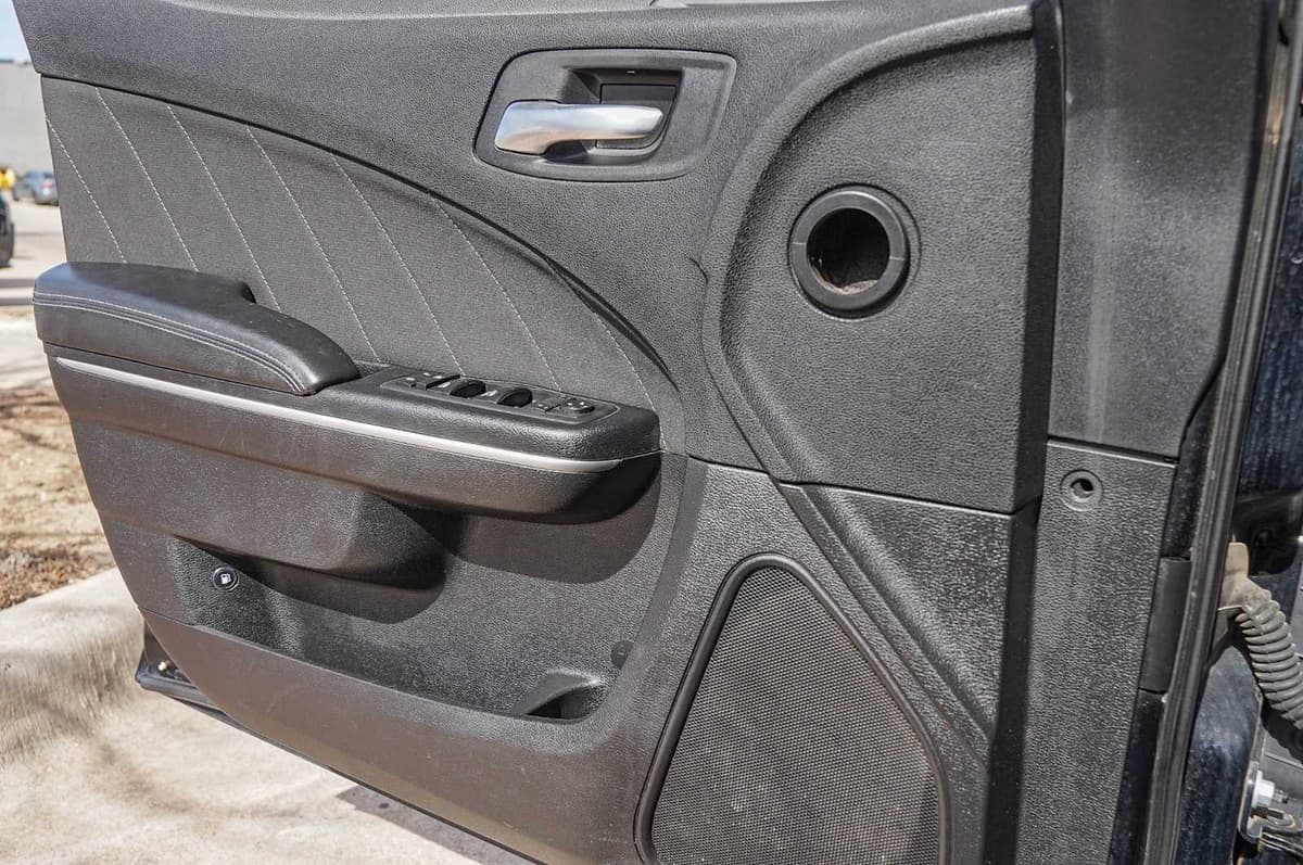 2019 Dodge Charger - Image 21