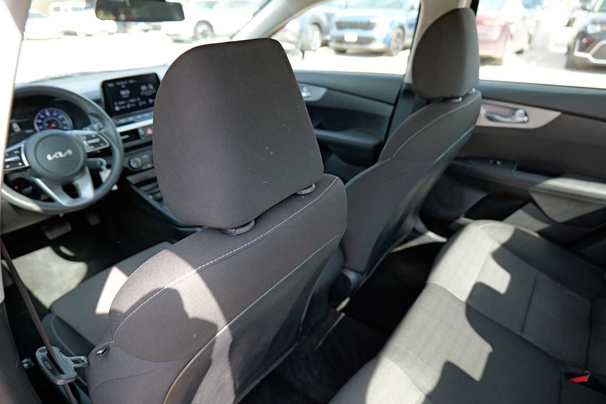 2024 Kia Forte - Image 23