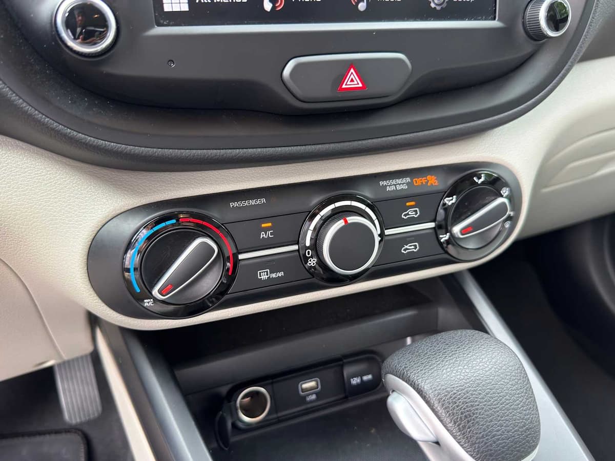 2025 Kia Soul - Image 11