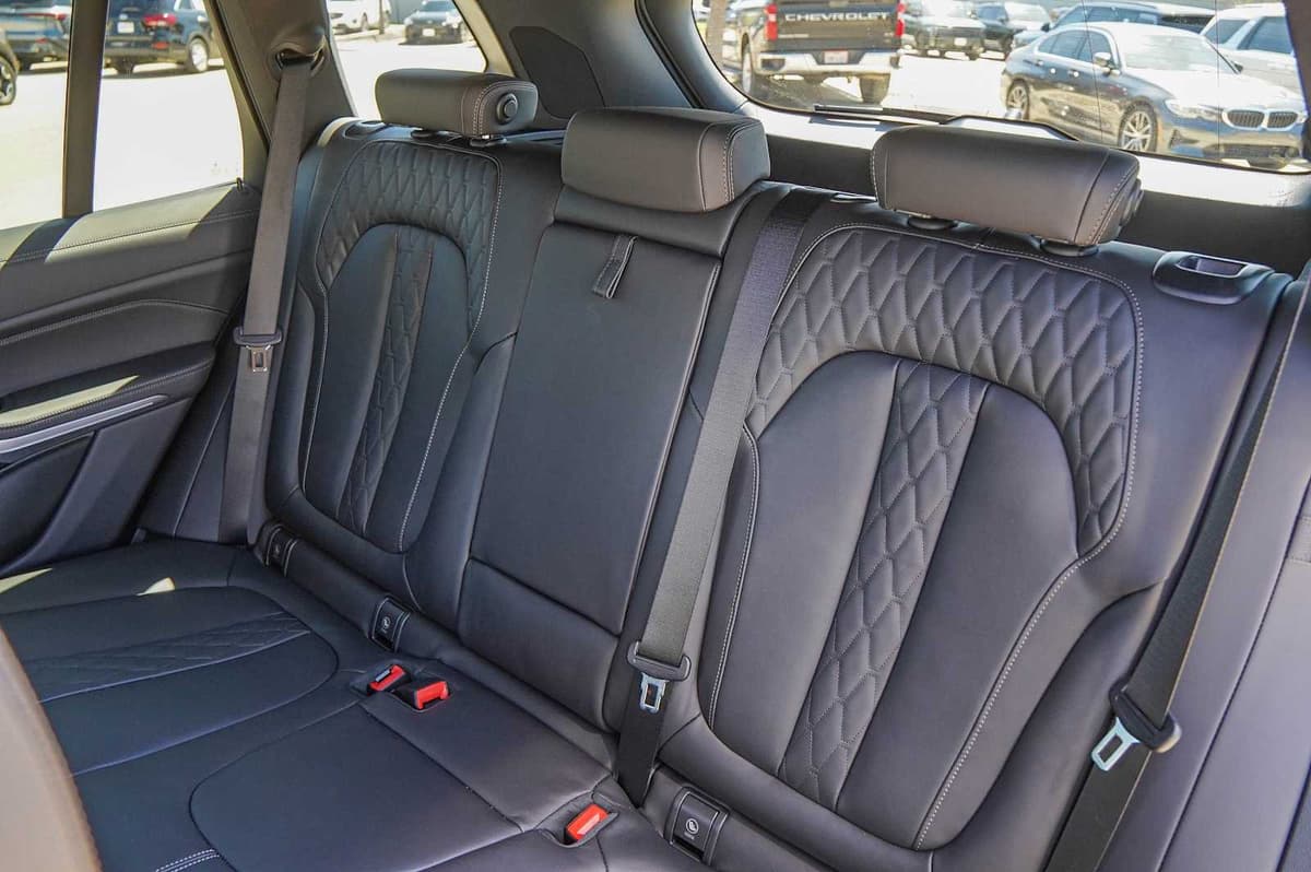 2026 BMW X5 - Image 34