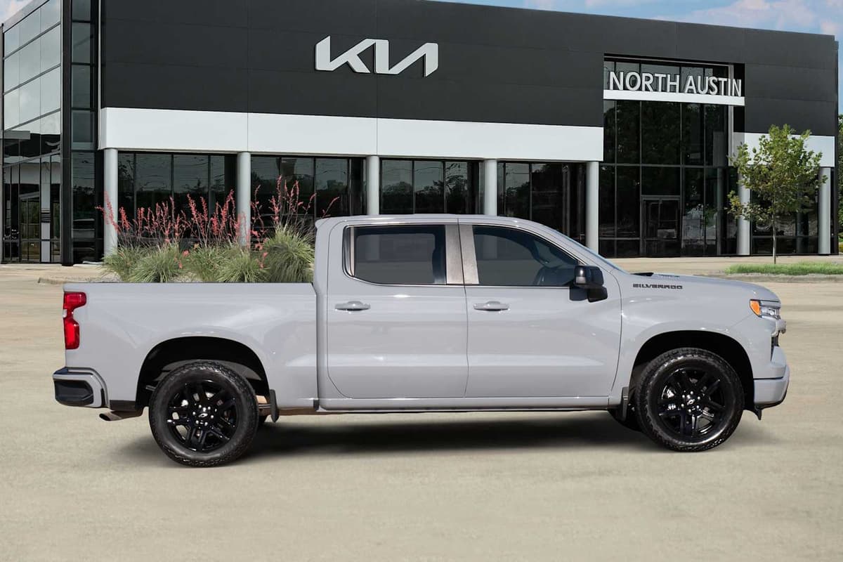 2025 Chevrolet Silverado 1500 - Image 7