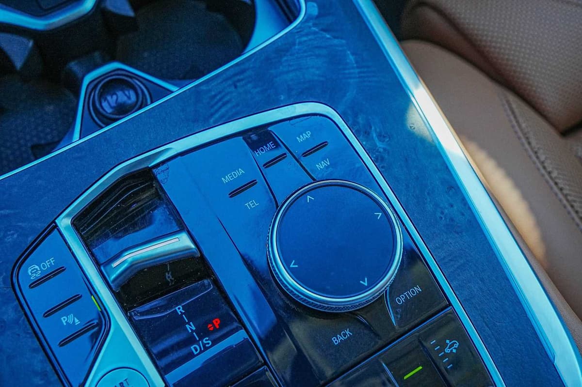 2023 BMW X7 - Image 24