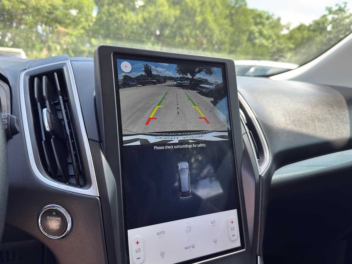 2022 Ford Edge - Image 14