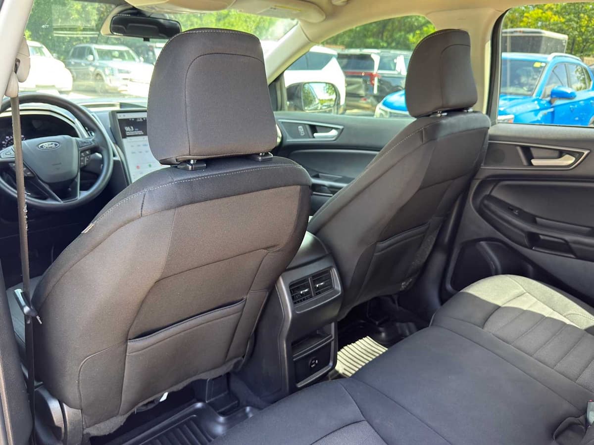 2022 Ford Edge - Image 27