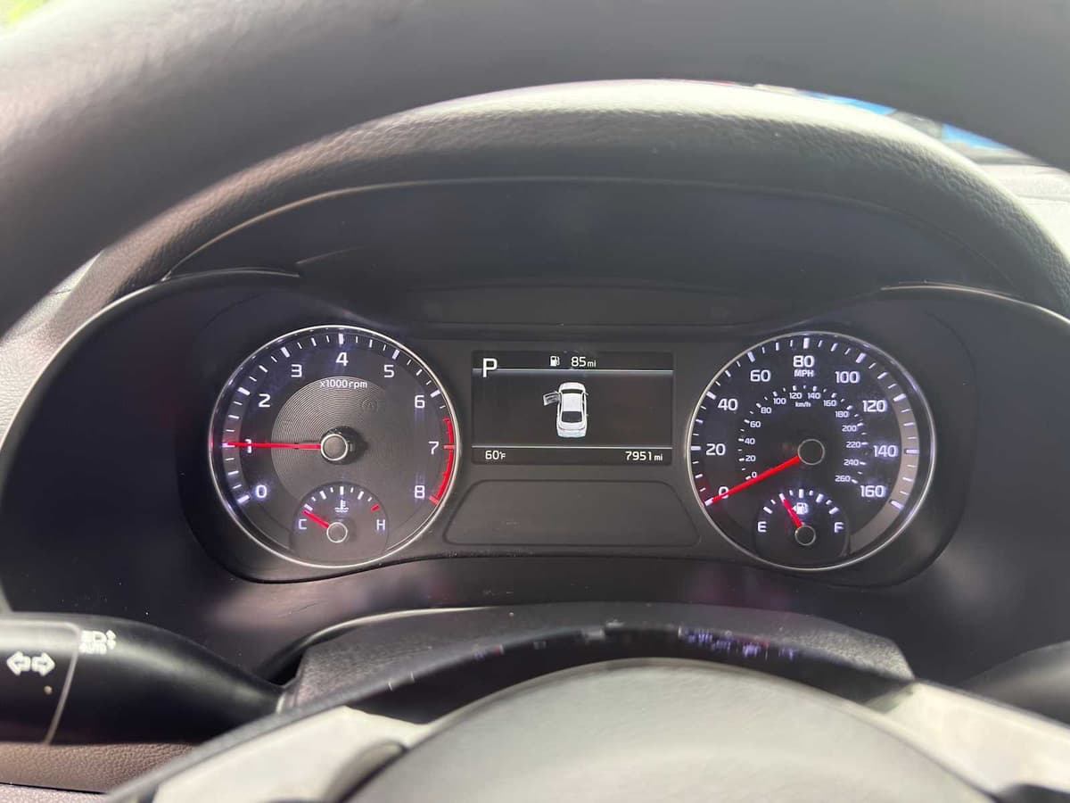 2023 Kia Forte - Image 17