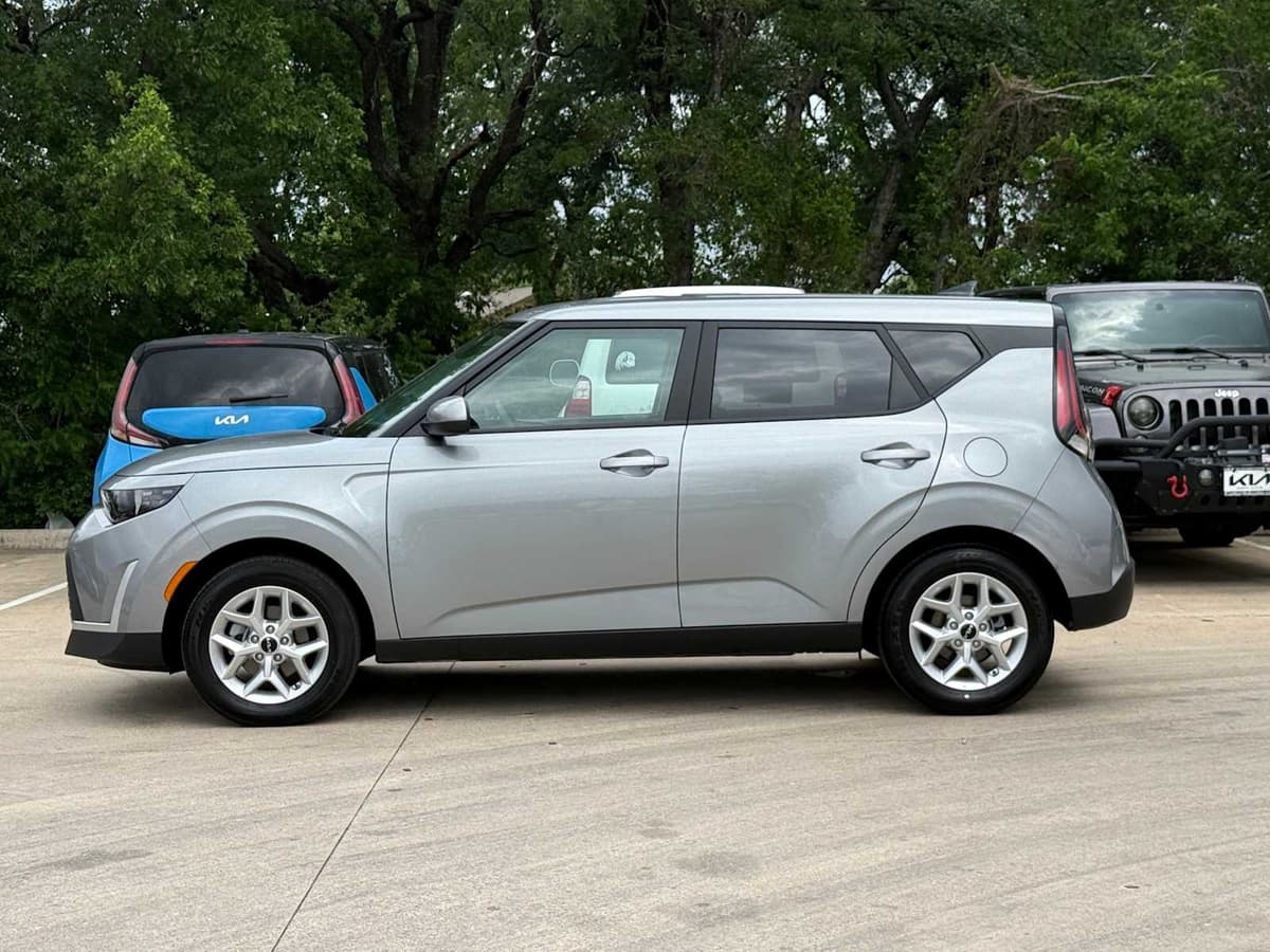 2025 Kia Soul - Image 4