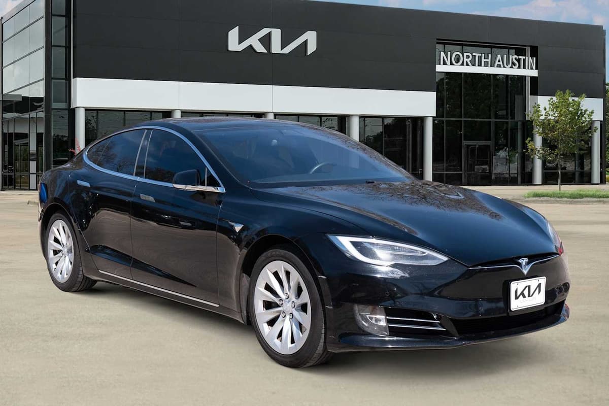 2017 Tesla Model S - Image 8