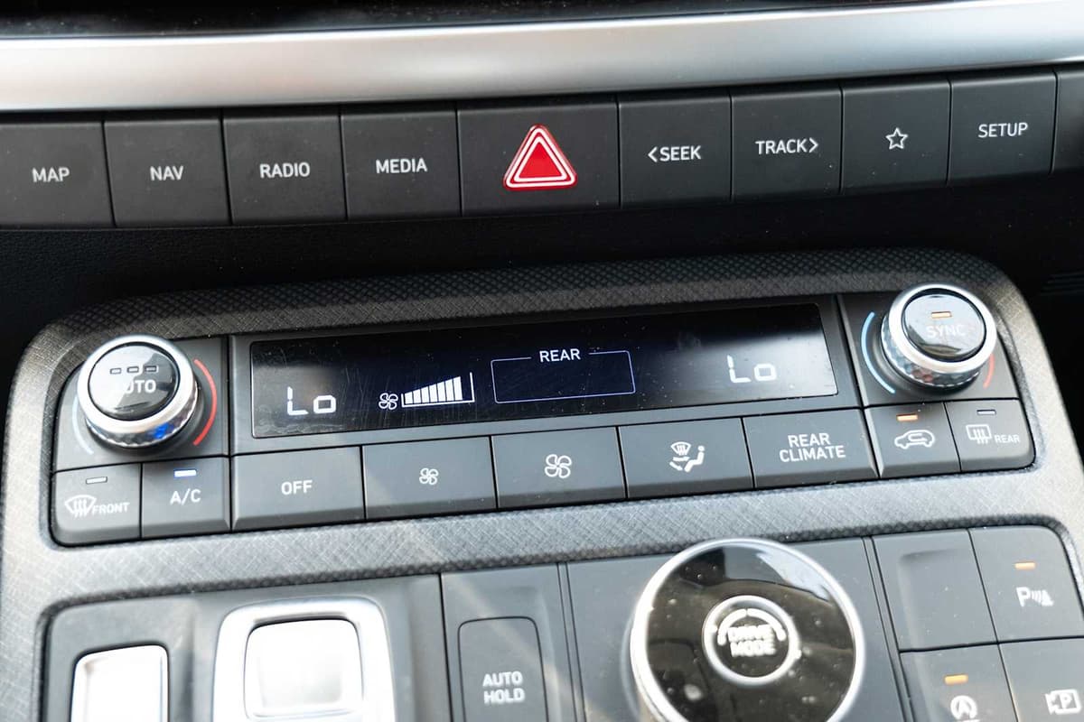 2023 Hyundai Palisade - Image 16