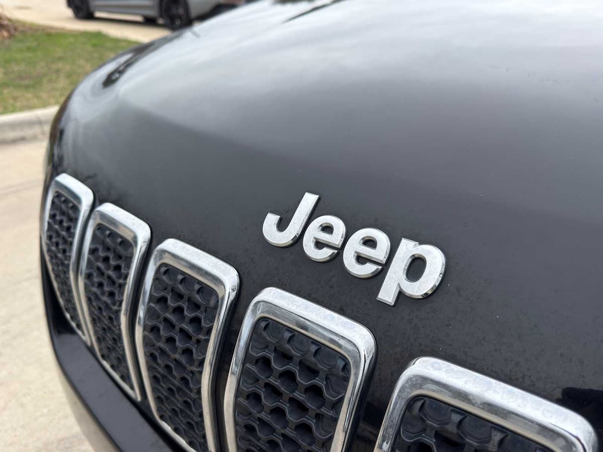 2021 Jeep Cherokee - Image 4