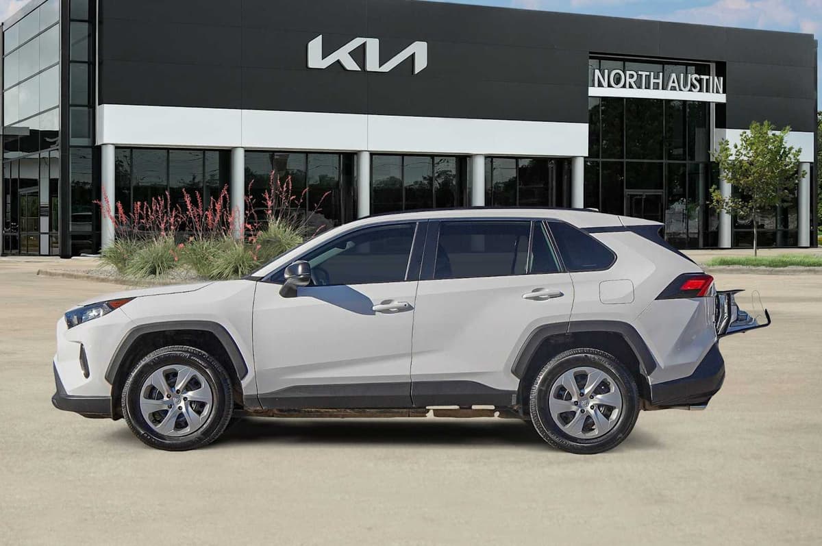 2021 Toyota RAV4 - Image 4