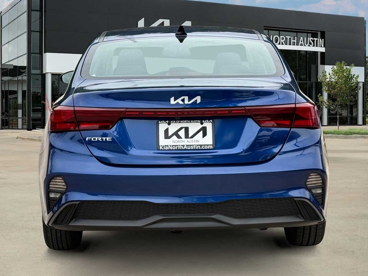 2023 Kia Forte - Image 7