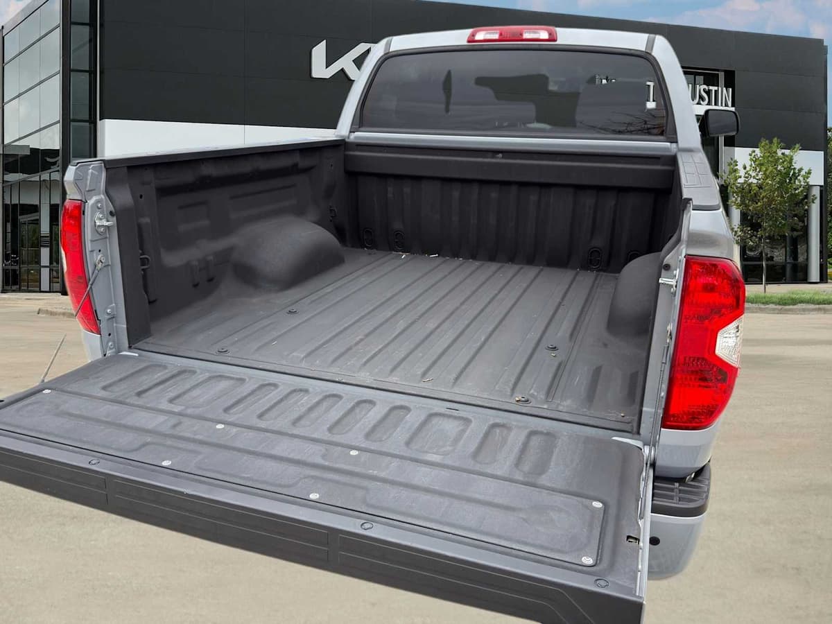 2021 Toyota Tundra - Image 39