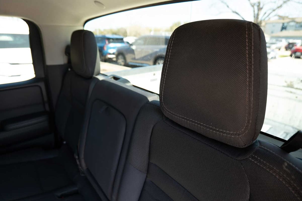 2022 Nissan Frontier - Image 25