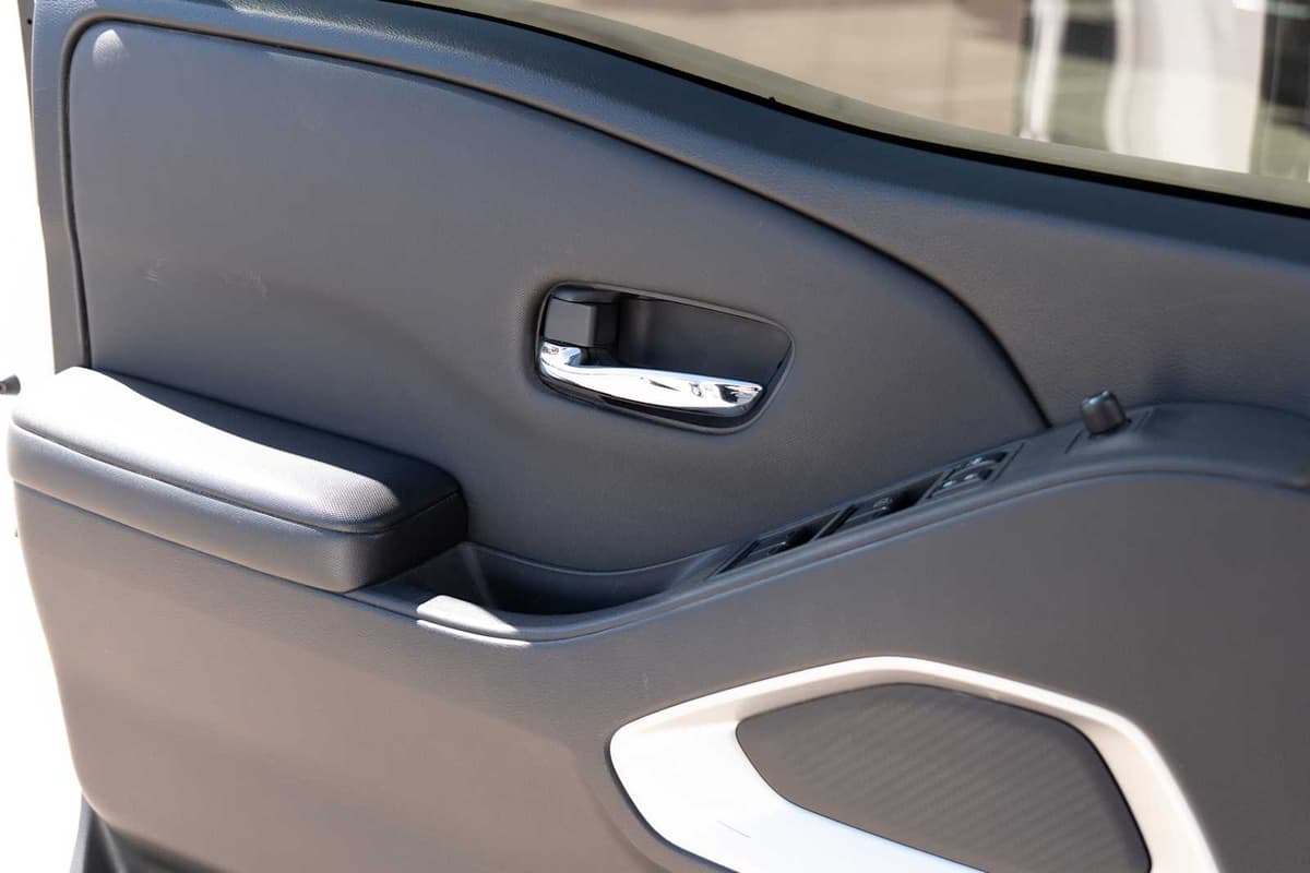 2022 Nissan Frontier - Image 21