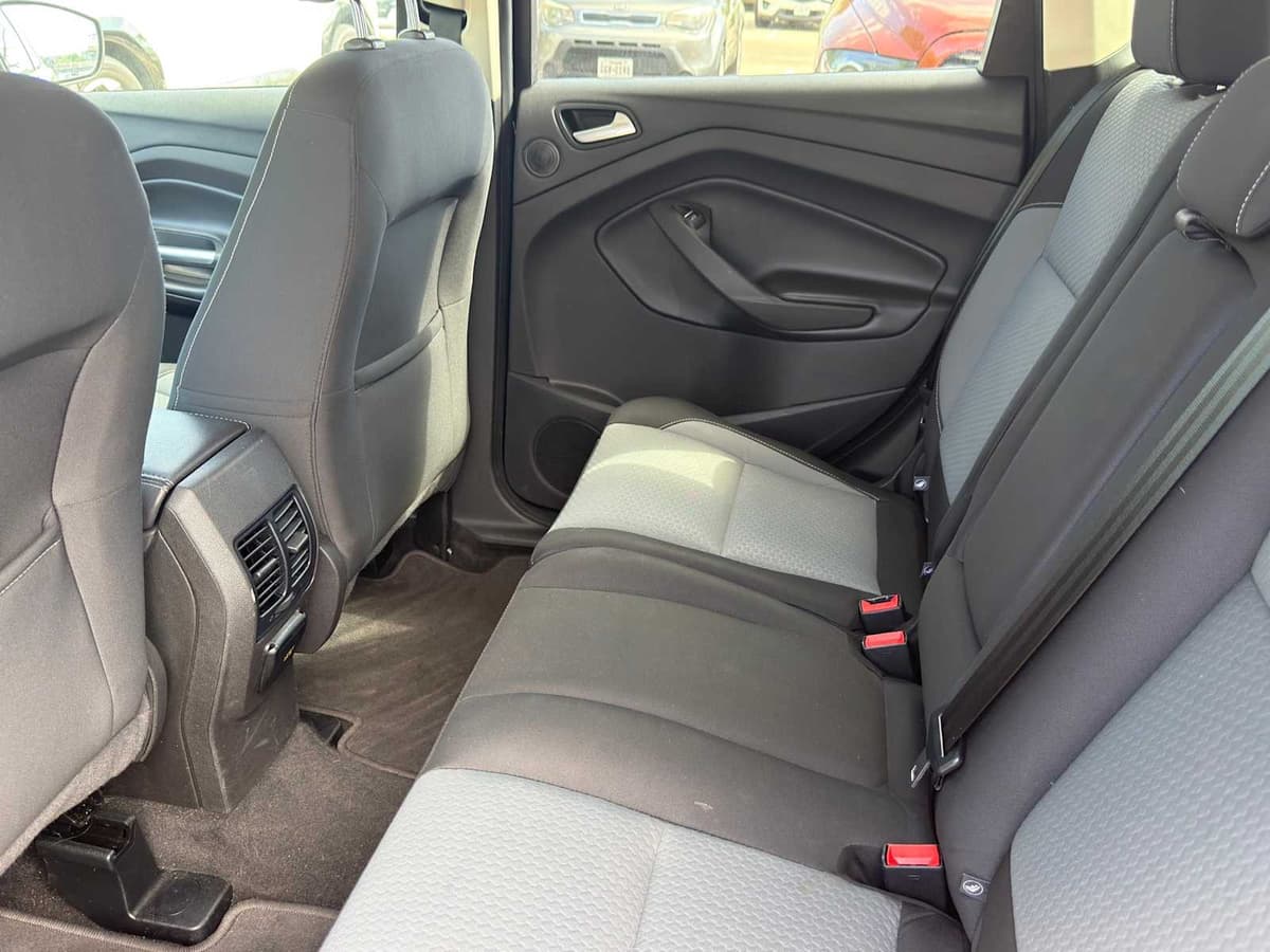 2017 Ford Escape - Image 26