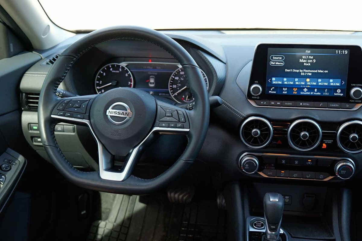 2022 Nissan Sentra - Image 28