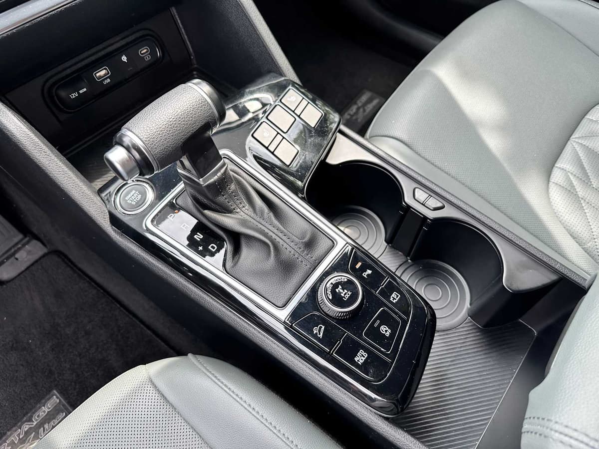 2023 Kia Sportage - Image 16
