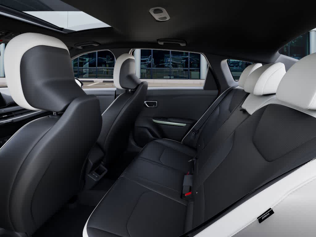 2025 Kia K4 - Image 18