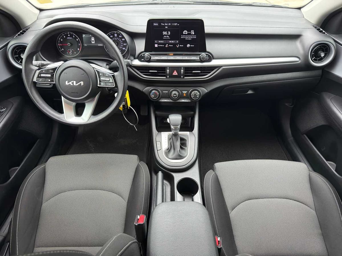2024 Kia Forte - Image 16